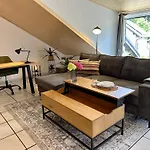 Familie Oder Beruflich - Dachterasse - Gemütlich - Küche - Nähe Flughafen Apartment
