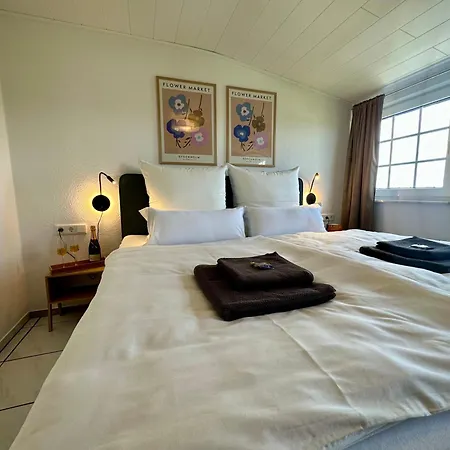 Apartman Familie Oder Beruflich - Dachterasse - Gemuetlich - Kueche - Naehe Flughafen