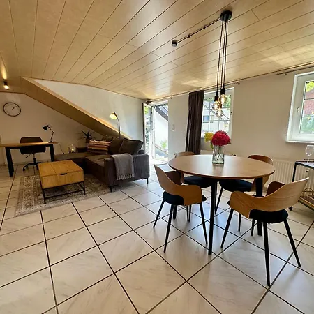 Familie Oder Beruflich - Dachterasse - Gemuetlich - Kueche - Naehe Flughafen