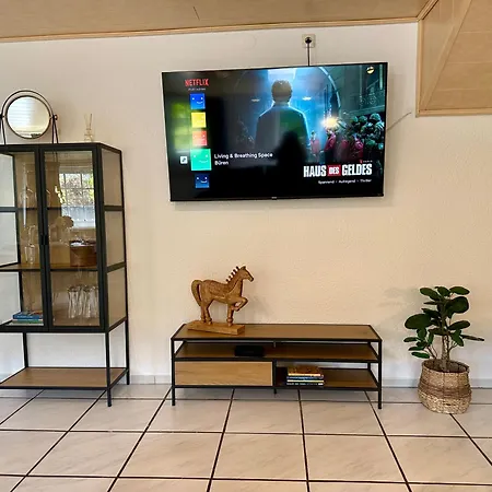 Apartmán Familie Oder Beruflich - Dachterasse - Gemuetlich - Kueche - Naehe Flughafen Bueren (Westphalia)