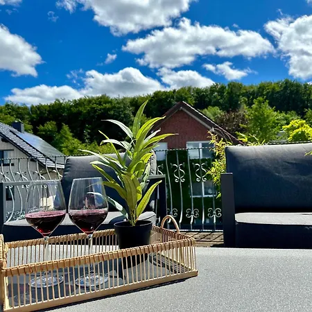 Familie Oder Beruflich - Dachterasse - Gemuetlich - Kueche - Naehe Flughafen Apartmán Bueren (Westphalia)