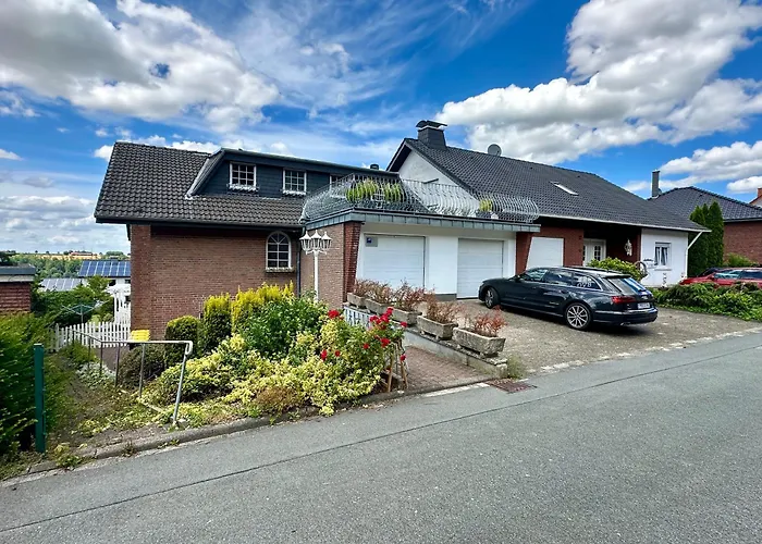 Familie Oder Beruflich - Dachterasse - Gemuetlich - Kueche - Naehe Flughafen Apartment