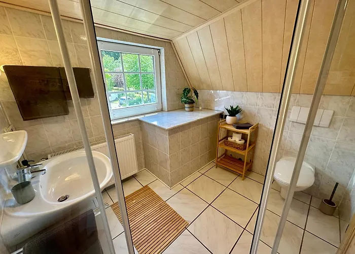 Familie Oder Beruflich - Dachterasse - Gemuetlich - Kueche - Naehe Flughafen Apartment